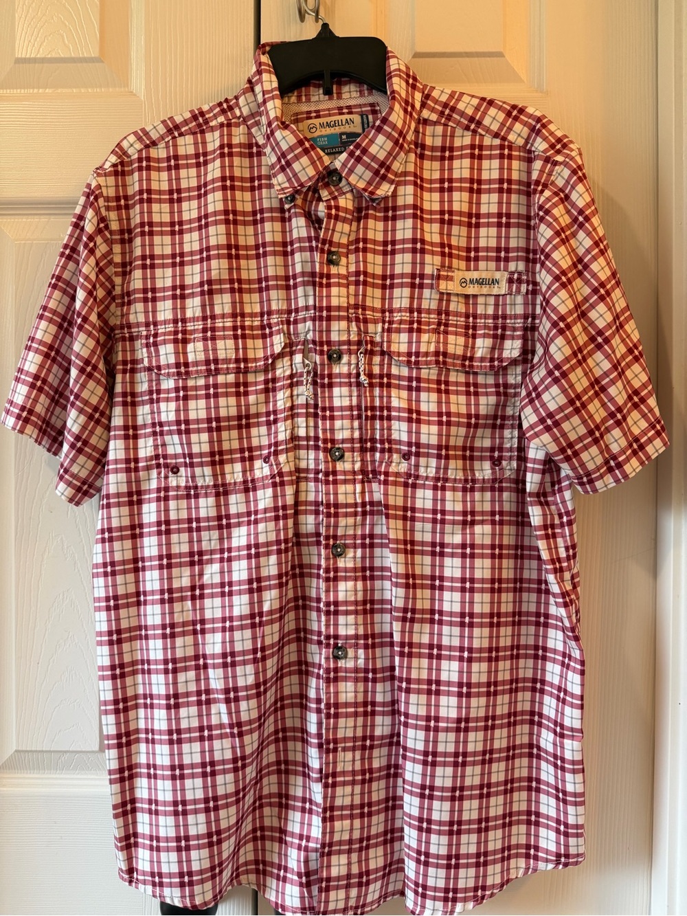 Magellan Outdoors Short-Sleeve White and Red Plaid Button-Down Shirt Size M